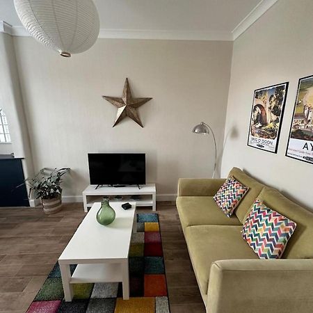 Apartament Prestwick Kingb Petsok Freep Wifi Tv Zewnętrze zdjęcie